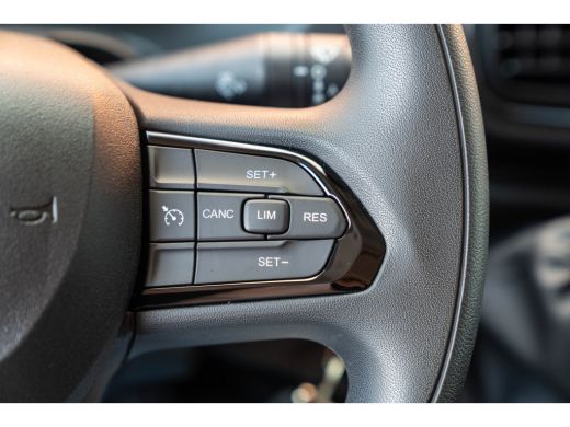 Opel Movano Opel 2.2D 120 S&S L2H1 3.0t | Camera | Parkeersensoren | Trekhaak | ActivLease financial lease