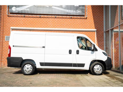 Opel Movano Opel 2.2D 120 S&S L2H1 3.0t | Camera | Parkeersensoren | Trekhaak | ActivLease financial lease