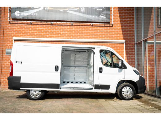 Opel Movano 2.2D 120 S&S L2H1 3.0t | Camera | Parkeersensoren | Trekhaak | ActivLease financial lease