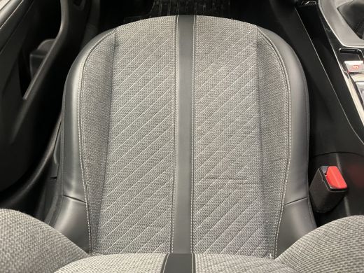 Peugeot 2008 1.2 PureTech 100 Allure | Achteruitrijcamera | Achteruitrijcamera | Apple Carplay/Android Auto|te... ActivLease financial lease