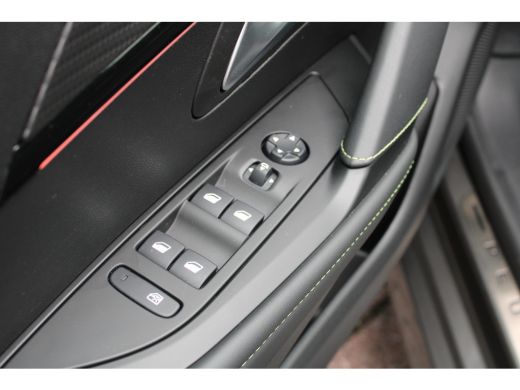 Peugeot 208 1.2 PureTech GT-Line | Automaat | Navigatie | Camera | Panoramadak | 25.000km | ActivLease financial lease