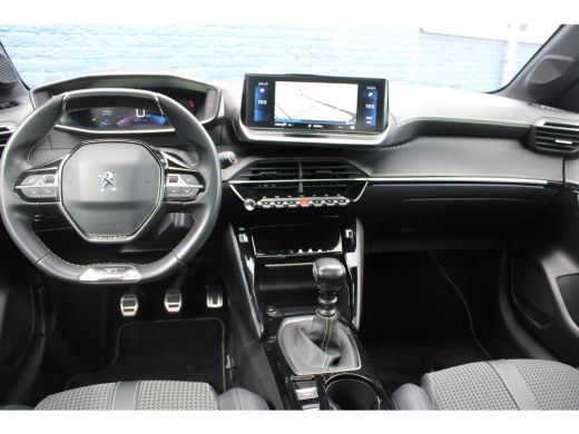 Peugeot 208 1.2 PureTech GT | Navigatie | Camera | Panoramadak | Apple carplay | 17 Inch | ActivLease financial lease