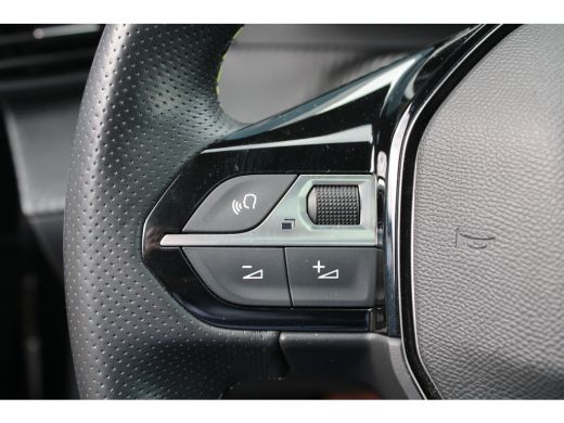 Peugeot 208 1.2 PureTech GT | Navigatie | Camera | Panoramadak | Apple carplay | 17 Inch | ActivLease financial lease