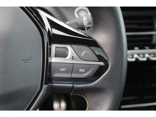 Peugeot 208 1.2 PureTech GT | Navigatie | Camera | Panoramadak | Apple carplay | 17 Inch | ActivLease financial lease