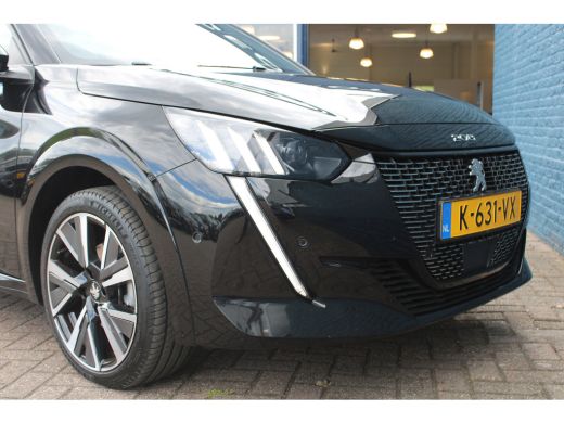 Peugeot 208 1.2 PureTech GT | Navigatie | Camera | Panoramadak | Apple carplay | 17 Inch | ActivLease financial lease