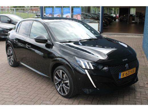 Peugeot 208 1.2 PureTech GT | Navigatie | Camera | Panoramadak | Apple carplay | 17 Inch | ActivLease financial lease