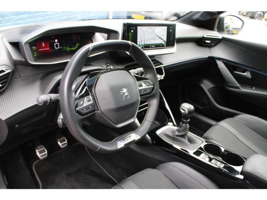 Peugeot 208 Peugeot 1.2 PureTech GT | Navigatie | Camera | Panoramadak | Parelmoer | 39.000km | ActivLease financial lease