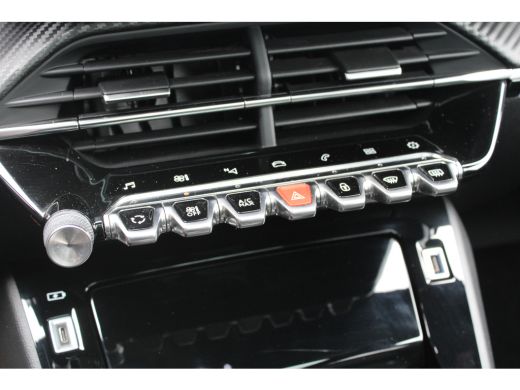 Peugeot 208 Peugeot 1.2 PureTech GT | Navigatie | Camera | Panoramadak | Parelmoer | 39.000km | ActivLease financial lease