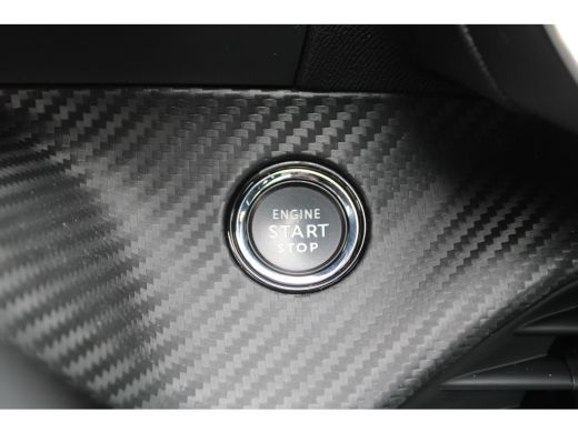 Peugeot 208 Peugeot 1.2 PureTech GT | Navigatie | Camera | Panoramadak | Parelmoer | 39.000km | ActivLease financial lease
