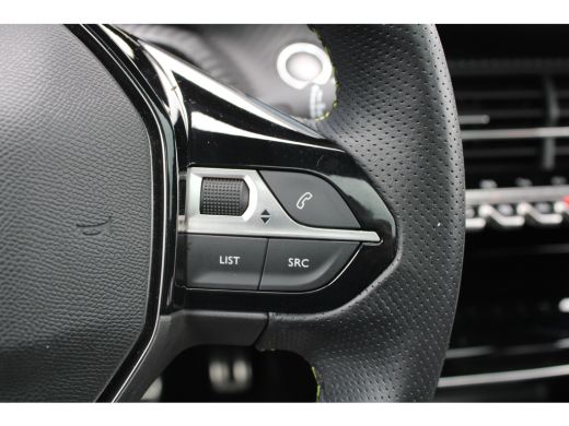 Peugeot 208 Peugeot 1.2 PureTech GT | Navigatie | Camera | Panoramadak | Parelmoer | 39.000km | ActivLease financial lease