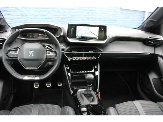 Peugeot 208 Peugeot 1.2 PureTech GT | Navigatie | Camera | Panoramadak | Parelmoer | 39.000km | ActivLease financial lease