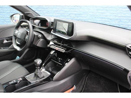 Peugeot 208 Peugeot 1.2 PureTech GT | Navigatie | Camera | Panoramadak | Parelmoer | 39.000km | ActivLease financial lease