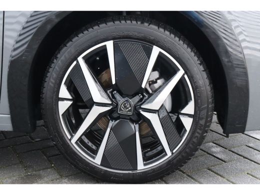 Peugeot 208 Peugeot HYBRID 100PK GT PACK AUTOMAAT / NAVI / LEDER / CLIMA / PDC / 17" LMV / CAMERA / KEYLESS /... ActivLease financial lease