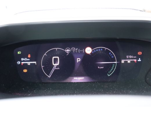 Peugeot 208 Peugeot HYBRID 100PK GT PACK AUTOMAAT / NAVI / LEDER / CLIMA / PDC / 17" LMV / CAMERA / KEYLESS /... ActivLease financial lease