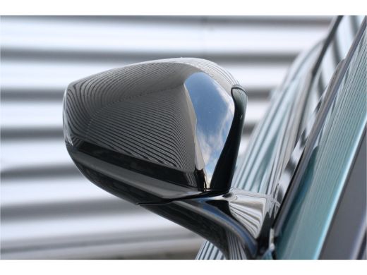 Peugeot 308 SW SW 1.2 HYBRID 136PK ALLURE AUTOMAAT / NAVI / LEDER / CLIMA / LED / PDC / 17" LMV / 360° CAMERA... ActivLease financial lease