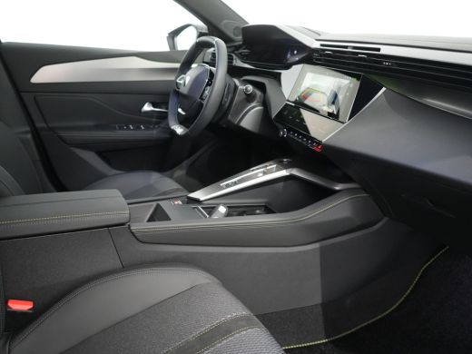 Peugeot 408 Peugeot 1.2 Hybrid 145 e-DCS6 GT | 19"LM velgen | 360 Vision & Drive Assist Pack | Keyless entry ActivLease financial lease