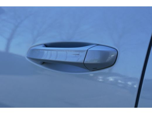 Peugeot 408 1.2 PURETECH 130PK ALLURE PACK AUTOMAAT / NAVI / CLIMA / PDC / 19"LMV / CAMERA / KEYLESS / FULL-L... ActivLease financial lease