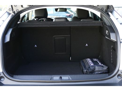 Peugeot 408 1.2 PURETECH 130PK ALLURE PACK AUTOMAAT / NAVI / CLIMA / PDC / 19"LMV / CAMERA / KEYLESS / FULL-L... ActivLease financial lease