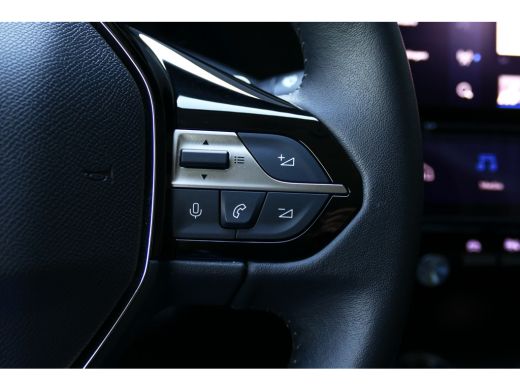 Peugeot 408 1.2 PURETECH 130PK ALLURE PACK AUTOMAAT / NAVI / CLIMA / PDC / 19"LMV / CAMERA / KEYLESS / FULL-L... ActivLease financial lease