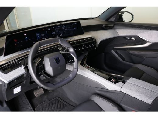 Peugeot 5008 Hybrid 136 e-DCS6 Allure | Panoramic navigation Pack | 7-Zits | Keyless Entry | Camera | LED kopl... ActivLease financial lease