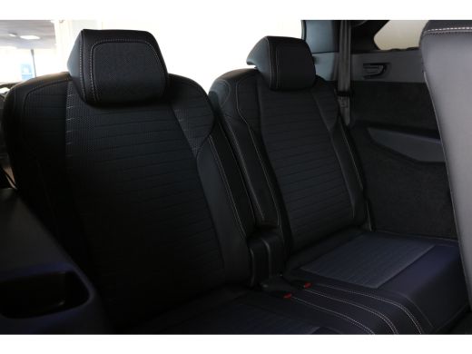 Peugeot 5008 Hybrid 136 e-DCS6 Allure | Panoramic navigation Pack | 7-Zits | Keyless Entry | Camera | LED kopl... ActivLease financial lease