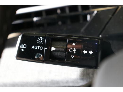 Peugeot 5008 Hybrid 136 e-DCS6 Allure | Panoramic navigation Pack | 7-Zits | Keyless Entry | Camera | LED kopl... ActivLease financial lease