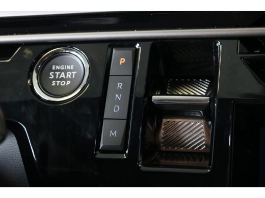 Peugeot 5008 Hybrid 136 e-DCS6 Allure | Panoramic navigation Pack | 7-Zits | Keyless Entry | Camera | LED kopl... ActivLease financial lease