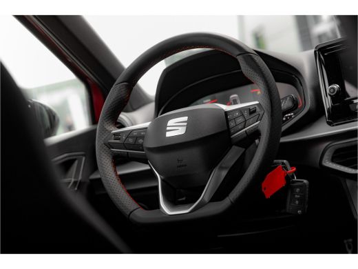 Seat Arona 1.0 EcoTSI 95PK FR Anniversary | 18'' LMV | Achteruitrijcamera | Extra Fabrieksgarantie | Cruise ... ActivLease financial lease