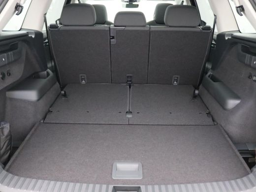Skoda Kodiaq 1.5 TSI MHEV Business Edition 7p. 150PK DSG matrix led, trekhaak, schuif-kanteldak, achteruitrijc... ActivLease financial lease