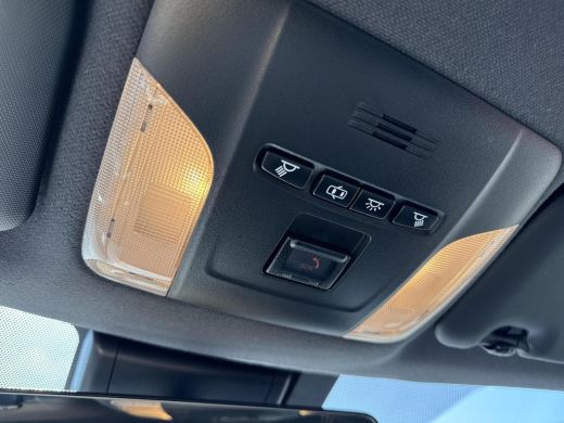 Toyota Corolla 1.8 Hybrid Style Bi-Tone | Navigatie | Apple CarPlay/Android auto | Achteruitrijcamera ActivLease financial lease