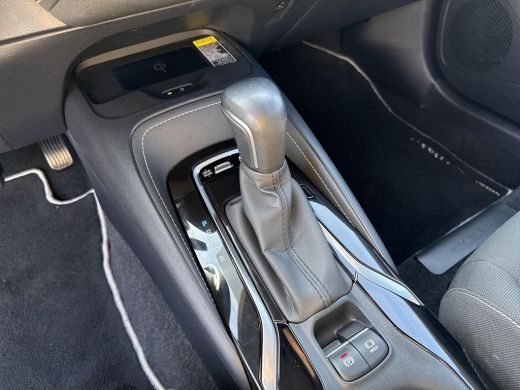 Toyota Corolla 1.8 Hybrid Style Bi-Tone | Navigatie | Apple CarPlay/Android auto | Achteruitrijcamera ActivLease financial lease