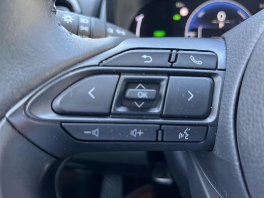 Toyota Yaris Cross 1.5 Hybrid 115 First Edition | All-in prijs | Automaat | Stoelverwarming | Apple / Android auto ActivLease financial lease