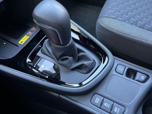 Toyota Yaris Cross 1.5 Hybrid 115 First Edition | All-in prijs | Automaat | Stoelverwarming | Apple / Android auto ActivLease financial lease