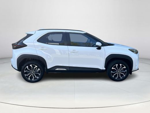 Toyota Yaris Cross 1.5 Hybrid 115 First Edition | All-in prijs | Automaat | Stoelverwarming | Apple / Android auto ActivLease financial lease