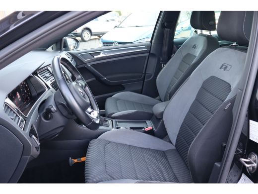 Volkswagen GOLF Variant 1.5 TSI 150PK 7-DSG Highline Business R | Trekhaak | Virtual Cockpit | Achteruitrijcamera | ActivLease financial lease