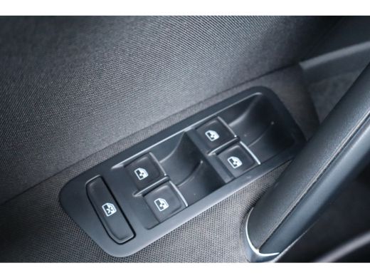Volkswagen GOLF Variant 1.5 TSI 150PK 7-DSG Highline Business R | Trekhaak | Virtual Cockpit | Achteruitrijcamera | ActivLease financial lease