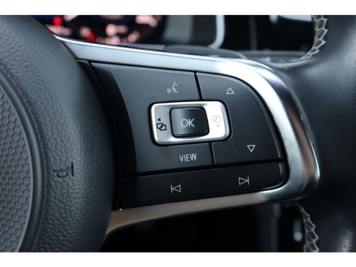 Volkswagen GOLF Variant 1.5 TSI 150PK 7-DSG Highline Business R | Trekhaak | Virtual Cockpit | Achteruitrijcamera | ActivLease financial lease