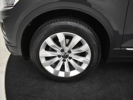 Volkswagen T-Roc 1.5 TSI DSG/AUTO Sport 150pk | 1e eigenaar | Adaptief cruise control | Navigatie | Parkeersensore... ActivLease financial lease