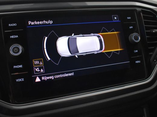 Volkswagen T-Roc 1.5 TSI DSG/AUTO Sport 150pk | 1e eigenaar | Adaptief cruise control | Navigatie | Parkeersensore... ActivLease financial lease