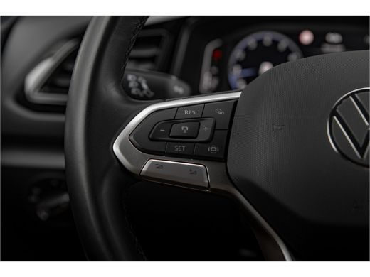 Volkswagen T-Roc 1.5 TSI R-Line 150pk Automaat | Camera | Carplay | Naviagtie | Cockpit Pro ActivLease financial lease
