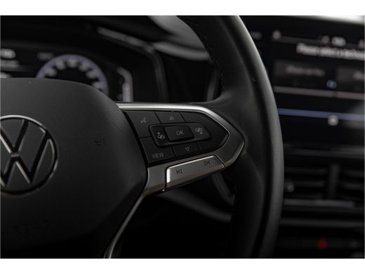 Volkswagen T-Roc 1.5 TSI R-Line 150pk Automaat | Camera | Carplay | Naviagtie | Cockpit Pro ActivLease financial lease