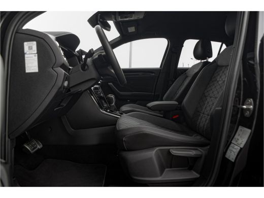 Volkswagen T-Roc 1.5 TSI R-Line 150pk Automaat | Camera | Carplay | Naviagtie | Cockpit Pro ActivLease financial lease