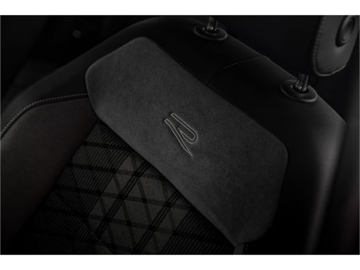 Volkswagen T-Roc 1.5 TSI R-Line 150pk Automaat | Camera | Carplay | Naviagtie | Cockpit Pro ActivLease financial lease