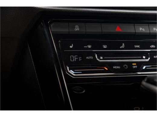 Volkswagen T-Roc 1.5 TSI R-Line 150pk Automaat | Camera | Carplay | Naviagtie | Cockpit Pro ActivLease financial lease
