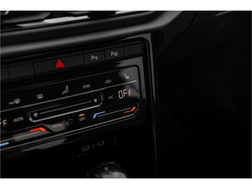 Volkswagen T-Roc 1.5 TSI R-Line 150pk Automaat | Camera | Carplay | Naviagtie | Cockpit Pro ActivLease financial lease