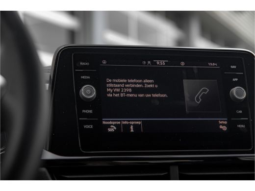Volkswagen T-Roc 1.5 TSI R-Line 150pk Automaat | Camera | Carplay | Naviagtie | Cockpit Pro ActivLease financial lease