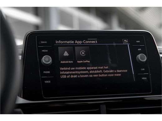 Volkswagen T-Roc 1.5 TSI R-Line 150pk Automaat | Camera | Carplay | Naviagtie | Cockpit Pro ActivLease financial lease