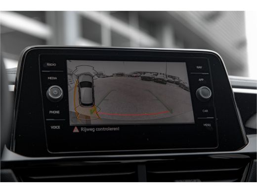 Volkswagen T-Roc 1.5 TSI R-Line 150pk Automaat | Camera | Carplay | Naviagtie | Cockpit Pro ActivLease financial lease