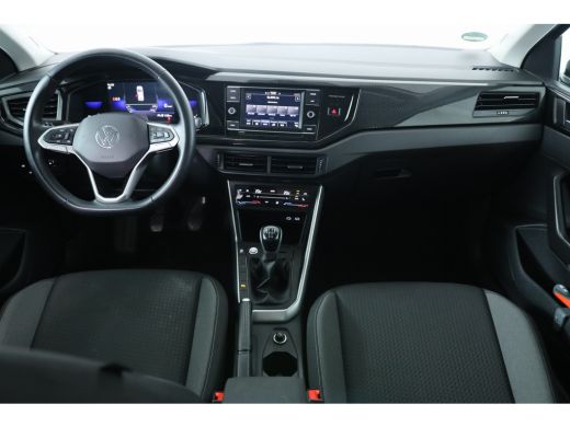 Volkswagen Taigo 1.0 TSI Life | Camera | Adaptive Cruise | Keyless | Climate Control | Stoelverwarming | Led | Dea... ActivLease financial lease
