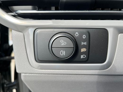 Volkswagen Transporter 2.0 TDI L2H1 30 Bulli | ACC | Apple Carplay | Navigatie | Stoel verwarming | Trekhaak | Sport pak... ActivLease financial lease